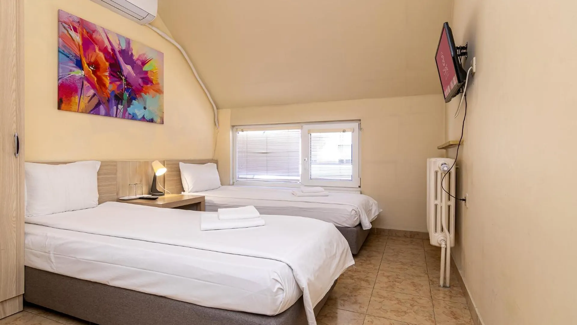 Family Hotel Madrid Σόφια
