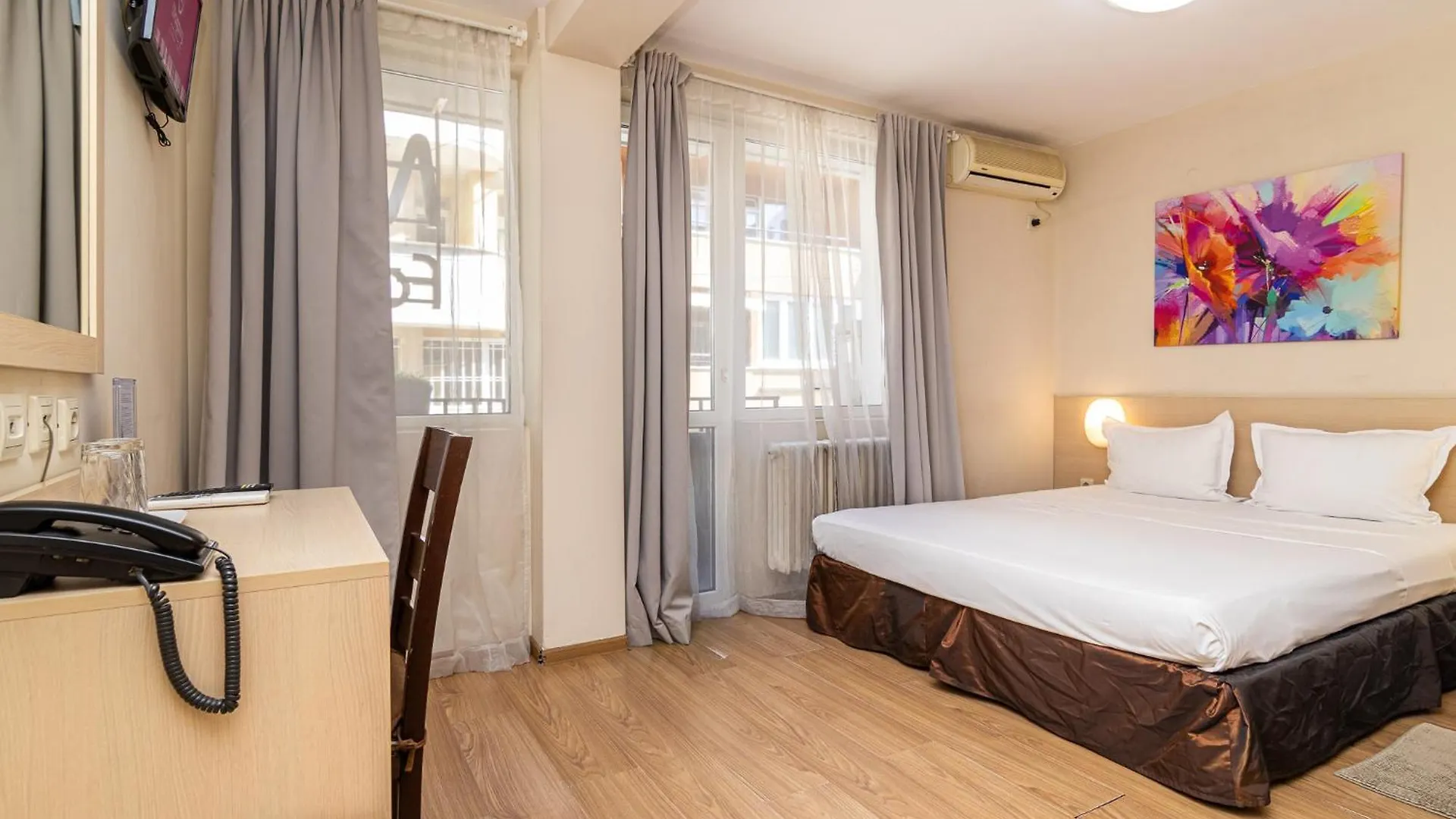 Family Hotel Madrid Σόφια