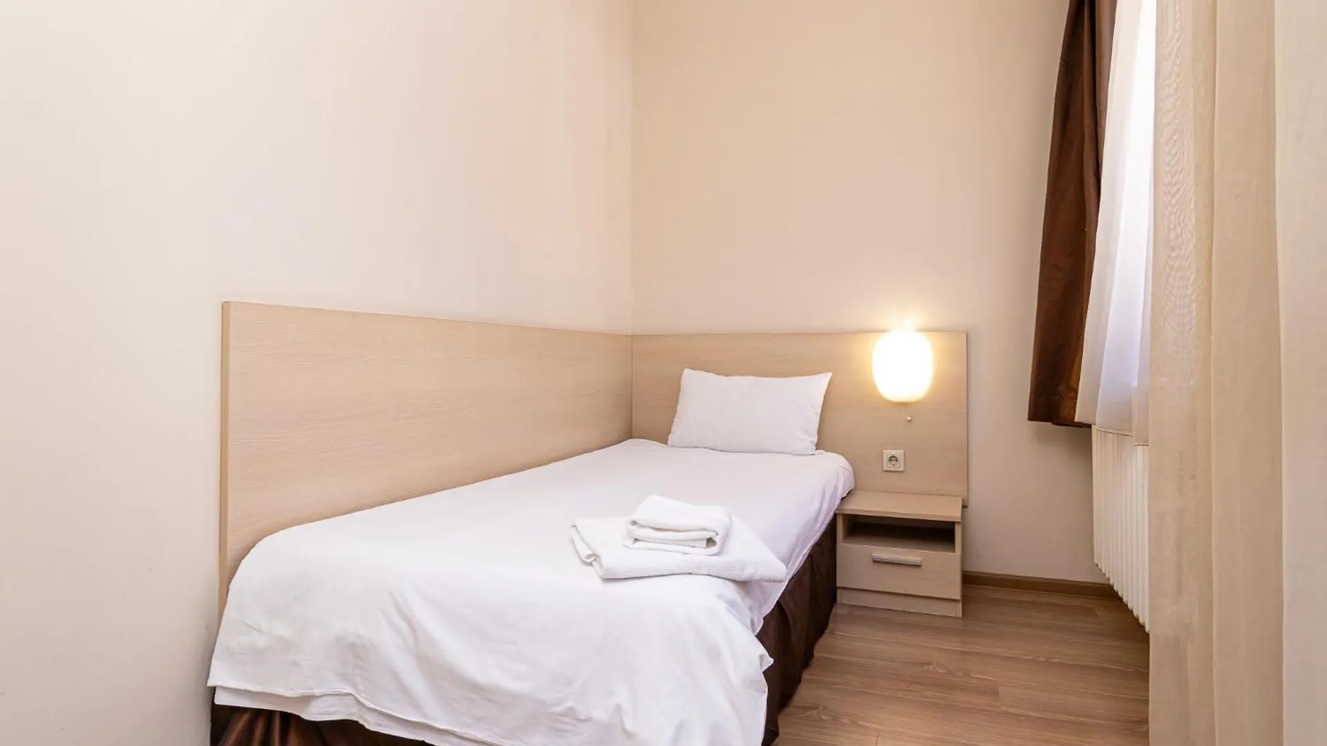 Family Hotel Madrid Σόφια