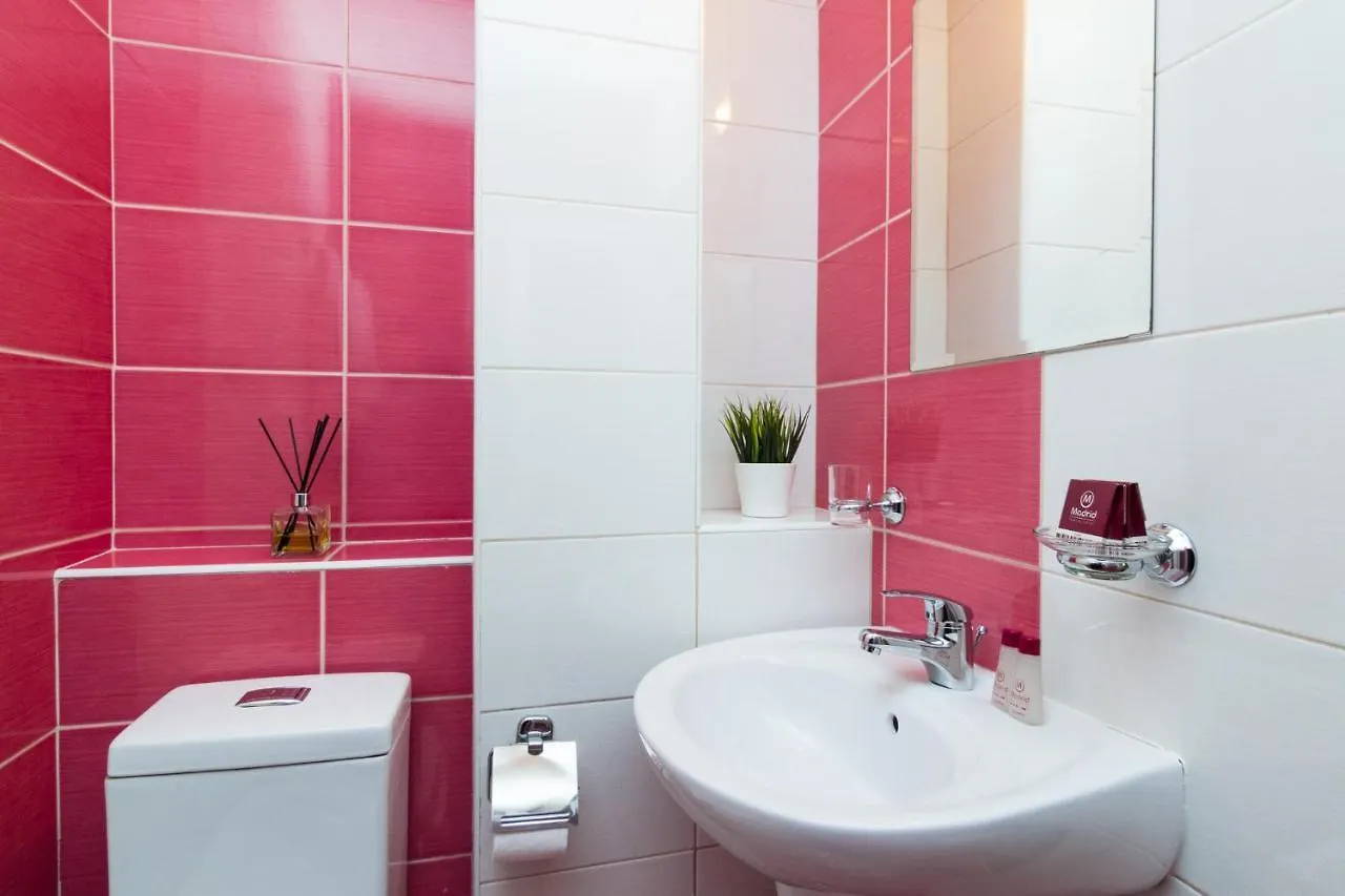 Family Hotel Madrid Σόφια 0*,  Βουλγαρία