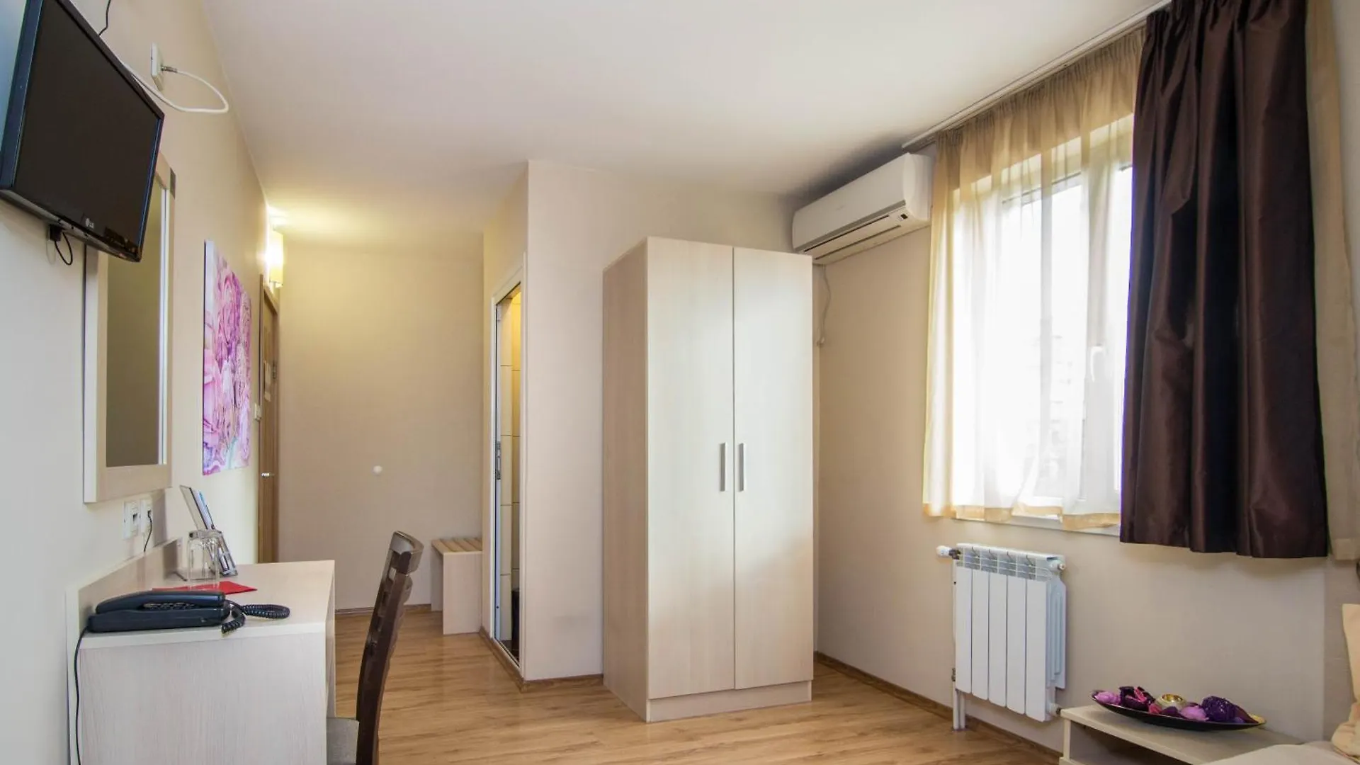 Family Hotel Madrid Sofia