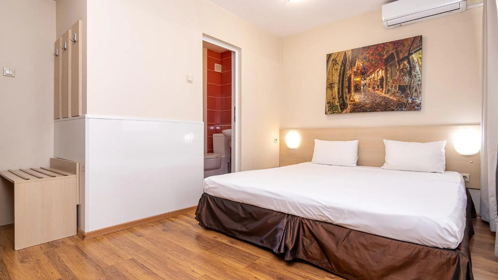 Family Hotel Madrid Sofia 0*,